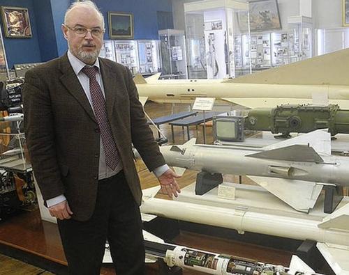 Пентагон теряет карты или ЦРУ ведет свою игру