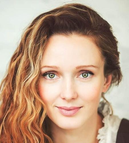 Актриса Алиса Сапегина: «На съёмках «Института благородных девиц» даже лошадь упала в обморок» Актриса Алиса Сапегина: «На съёмках «Института благородных девиц» даже лошадь упала в обморок»