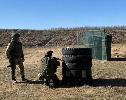 На базе военной академии РХБЗ в Костроме проводится интенсивная подготовка для присвоения звания лейтенант  На базе военной академии РХБЗ в Костроме проводится интенсивная подготовка для присвоения звания лейтенант