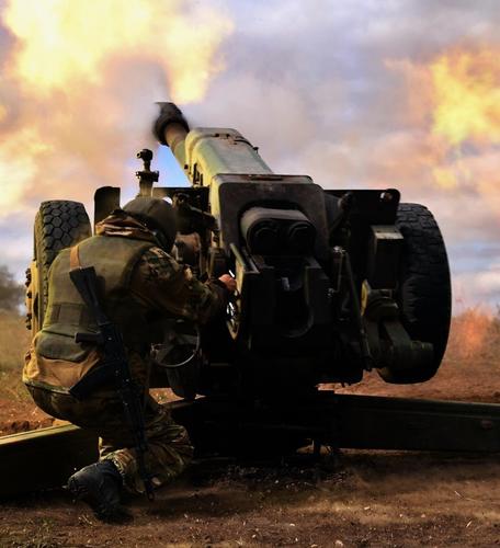 Под натиском россиян войска ВСУ оставили центр Артёмовска и продолжают откатываться на запад Под натиском россиян войска ВСУ оставили центр Артёмовска и продолжают откатываться на запад