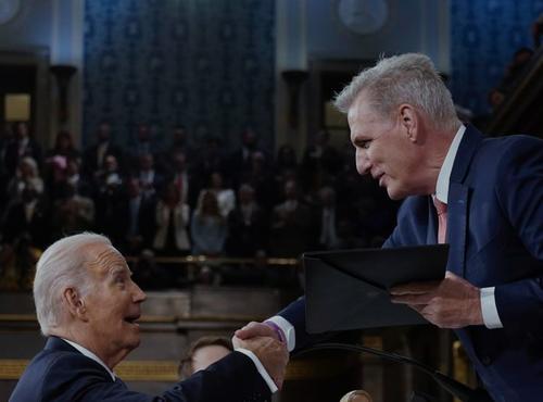 Пентагон скрывает свои дополнительные расходы на собственное перевооружение под видом военной помощи Украине Пентагон скрывает свои дополнительные расходы на собственное перевооружение под видом военной помощи Украине