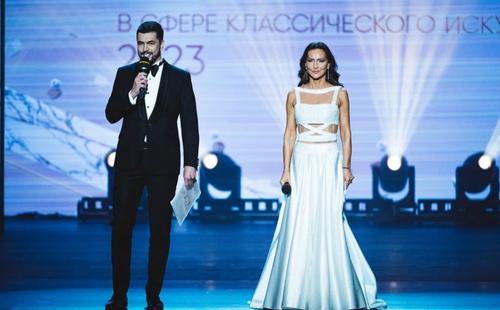 V церемония вручения Международной профессиональной музыкальной премии BraVo объединила более 10 стран на сцене Большого театра V церемония вручения Международной профессиональной музыкальной премии BraVo объединила более 10 стран на сцене Большого театра