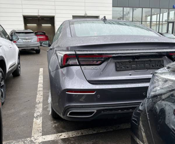 Седан Omoda S5 уже в России. Когда ждать у дилеров? Седан Omoda S5 уже в России. Когда ждать у дилеров?