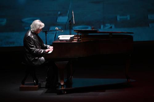 Михаил Хохлов, донецкий композитор: выступить на стороне добра было для меня естественным Михаил Хохлов, донецкий композитор: выступить на стороне добра было для меня естественным