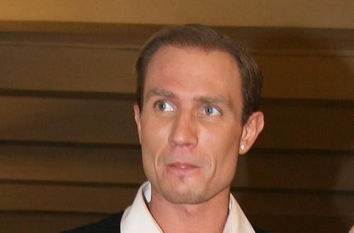 Источник сообщил RT, что фигурист Костомаров настроен на реабилитацию и готовится к протезированию Источник сообщил RT, что фигурист Костомаров настроен на реабилитацию и готовится к протезированию