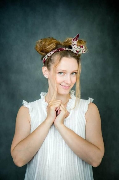 Актриса Алиса Сапегина: «На съёмках «Института благородных девиц» даже лошадь упала в обморок» Актриса Алиса Сапегина: «На съёмках «Института благородных девиц» даже лошадь упала в обморок»