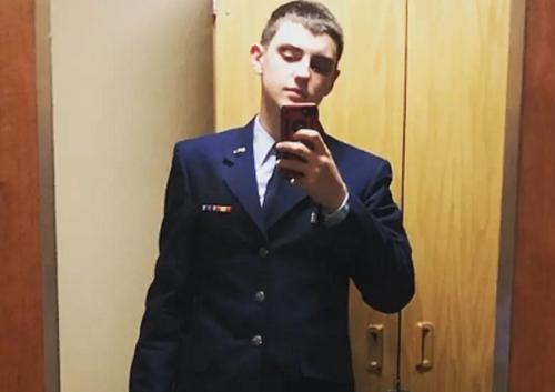 NYT: утечку секретных документов Пентагона организовал 21-летний нацгвардеец ВВС США Джек Тейшейра