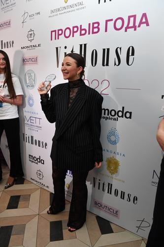 Специалист по закупкам брендовых вещей заявила, что у блогера Елены Блиновской имеются сумки за сотни тысяч и 1,7 млн рублей Специалист по закупкам брендовых вещей заявила, что у блогера Елены Блиновской имеются сумки за сотни тысяч и 1,7 млн рублей