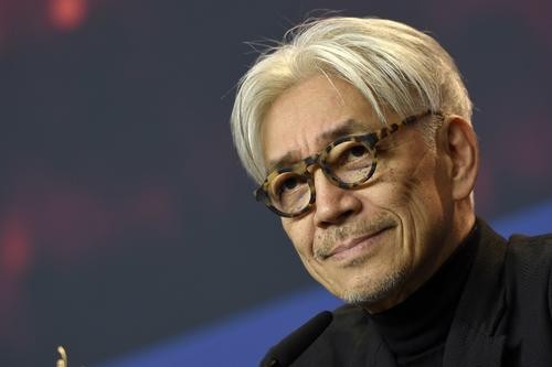 Умер японский композитор Рюити Сакамото 