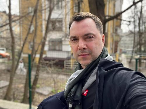 Арестович заявил, что единственная причина, препятствующая контрнаступлению Украины, - это дожди Арестович заявил, что единственная причина, препятствующая контрнаступлению Украины, - это дожди