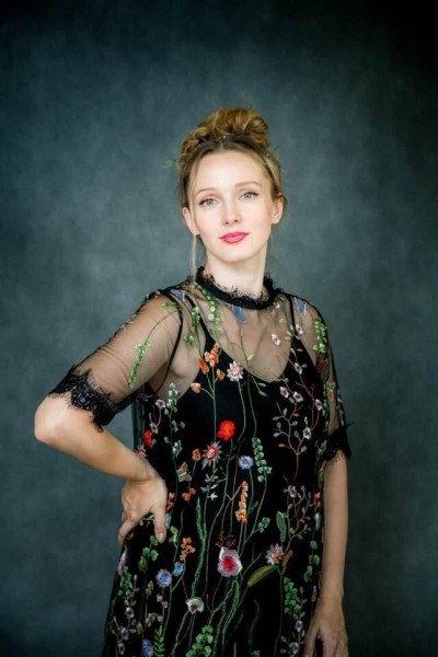 Актриса Алиса Сапегина: «На съёмках «Института благородных девиц» даже лошадь упала в обморок» Актриса Алиса Сапегина: «На съёмках «Института благородных девиц» даже лошадь упала в обморок»