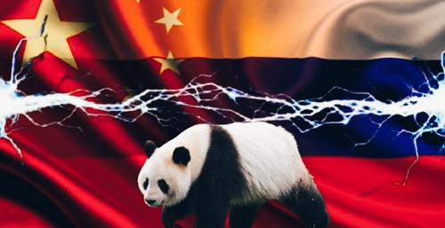 Панда ведет двойную игру