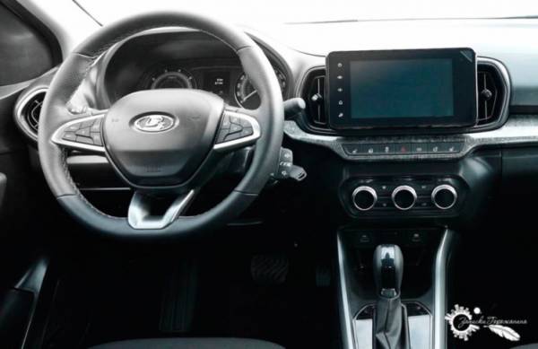 Рассматриваем салон новой Lada Granta