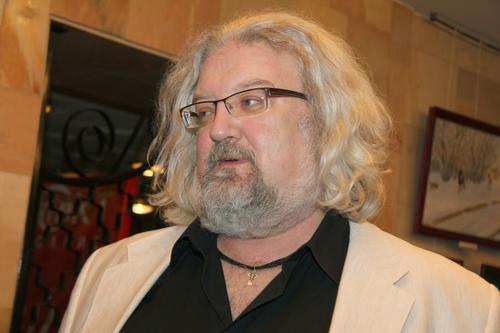 Андрей Максимов: «Родители совершают огромную ошибку, считая, что они – курица, а дети – яйцо» Андрей Максимов: «Родители совершают огромную ошибку, считая, что они – курица, а дети – яйцо»