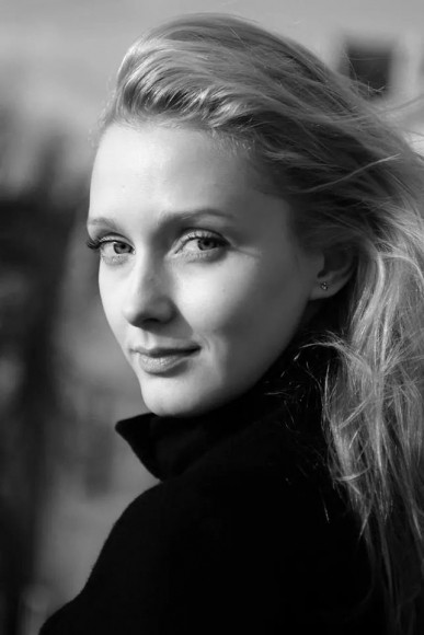 Актриса Алиса Сапегина: «На съёмках «Института благородных девиц» даже лошадь упала в обморок» Актриса Алиса Сапегина: «На съёмках «Института благородных девиц» даже лошадь упала в обморок»