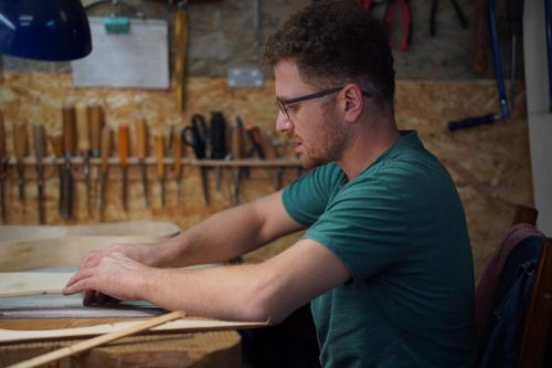 Игра на скрипке «вслепую» и за ширмой