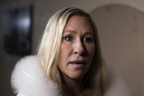 Конгрессвумен Грин: Байден хочет расширить конфликт на Украине присутствием военных из США и столкнуть Вашингтон с Москвой