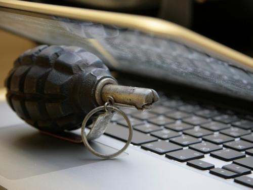 Mash: в Москве в мусорных баках в Сигнальном проезде найдены гранаты без запалов