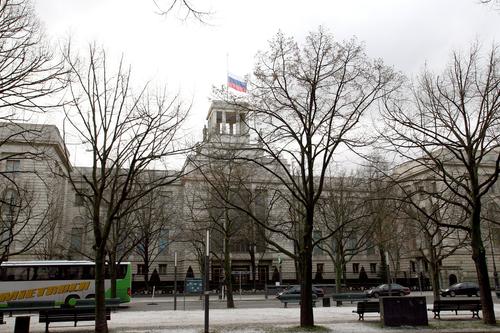 МИД ФРГ заявил, что решение о высылке дипломатов принято «с целью сокращения присутствия российской разведки в Германии» МИД ФРГ заявил, что решение о высылке дипломатов принято «с целью сокращения присутствия российской разведки в Германии»