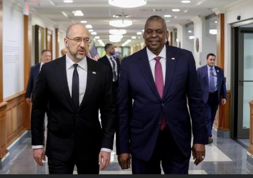 Остин и Шмыгаль обсудили потребности Украины для «успешного проведения контрнаступления» Остин и Шмыгаль обсудили потребности Украины для «успешного проведения контрнаступления»