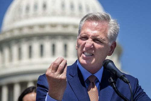 Politico: ряд крупных чиновников Белого дома всерьез обеспокоены угрозой дефолта США из-за отсутствия диалога со спикером Маккарти Politico: ряд крупных чиновников Белого дома всерьез обеспокоены угрозой дефолта США из-за отсутствия диалога со спикером Маккарти