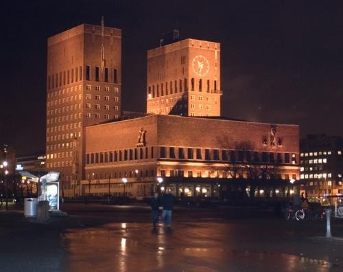 Посольство России даст ответ на высылку 15 российских дипломатов из Норвегии Посольство России даст ответ на высылку 15 российских дипломатов из Норвегии