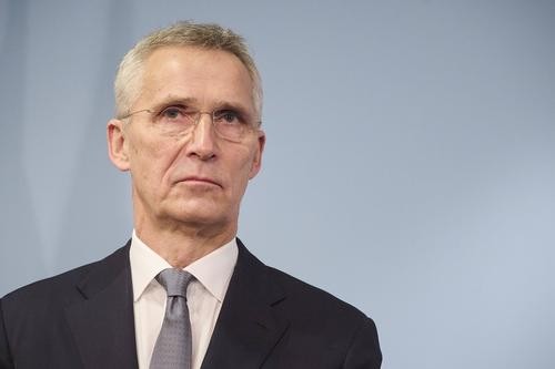 Столтенберг: страны НАТО передали Украине оружия на 65 млрд евро и сейчас готовят программу многолетних военных поставок Столтенберг: страны НАТО передали Украине оружия на 65 млрд евро и сейчас готовят программу многолетних военных поставок