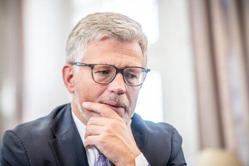 Замглавы МИД Мельник призвал всех союзников Киева выделить по 1% от своего ВВП на помощь Украине Замглавы МИД Мельник призвал всех союзников Киева выделить по 1% от своего ВВП на помощь Украине