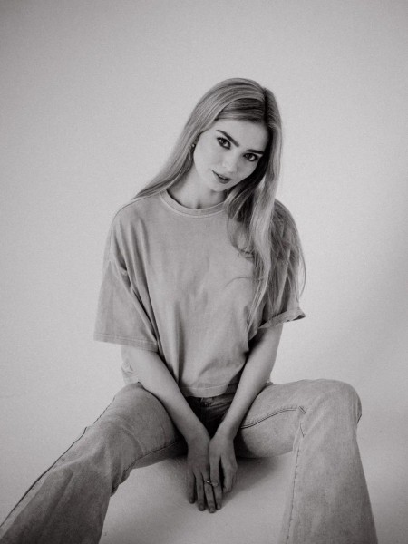 Актриса Алина Колесникова: «На курсе Бориса Клюева были одни суперкрасавицы»  