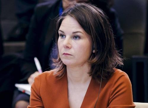 Focus: глава МИД Германии Бербок столкнулась с поломкой самолета второй раз за три дня