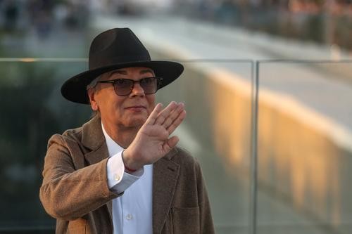 Прощание с Валентином Юдашкиным пройдет 6 мая на Троекуровском кладбище в Москве