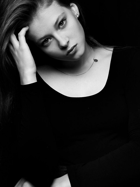 Актриса Валентина Ляпина: «В 90-е годы люди были более свободными, искренними, открытыми к миру»  