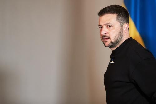 Читатели DM негативно отреагировали на визит Зеленского в Британию на встречу с Сунаком