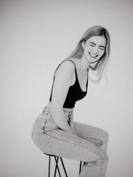 Актриса Алина Колесникова: «На курсе Бориса Клюева были одни суперкрасавицы»  