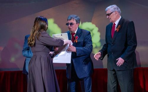 Песни нашего полка: Аджимушкай - здесь бились наши деды Песни нашего полка: Аджимушкай - здесь бились наши деды