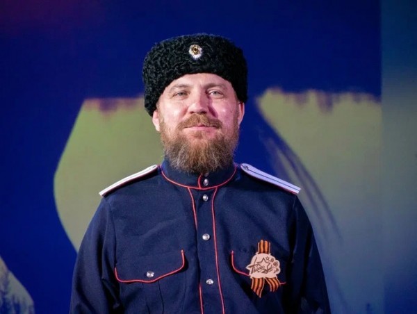 Песни нашего полка: «Много судеб граниту запомнить пришлось, Много горюшка вдов и сирот…»