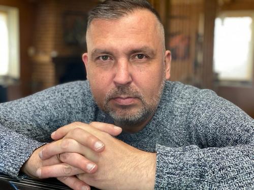 В Калининграде в возрасте 50 лет умер актер Драматического театра Сергей Чернов