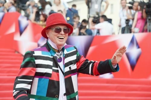 Ученица Вячеслава Зайцева Аника Керимова: модельер был полон планов на жизнь, хотел провести показ в День победы 9 мая