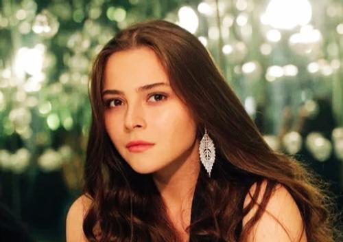 Актриса Милана Бру: «Олег Табаков сказал мне: «С такой фамилией нельзя не стать актрисой»  