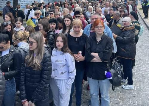 В Киеве прошёл марш вдов погибших украинских солдат