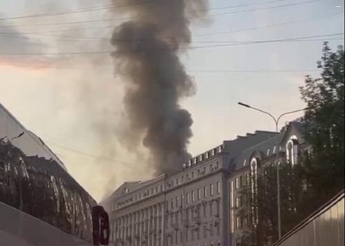 Пожар произошел в элитном доме на Никитском бульваре Москвы, в котором живут Казарновская, Башмет и Дапкунайте