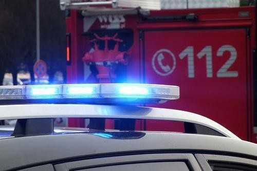 Telegram-канал SHOT сообщает, что в дом на Профсоюзной улице в Москве, предположительно, врезался беспилотник