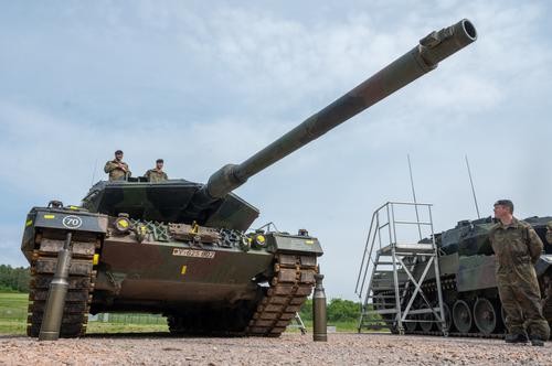 Бывший премьер Словакии Пеллегрини сообщил о пустых складах оружия в Европе из-за помощи Украине