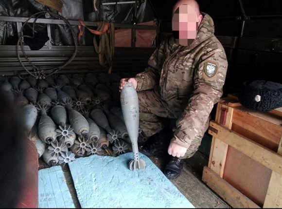 Командир артдивизиона «Листань» «Доцент»: если объединятся Белоруссия, Украина и Россия – мы до Нью-Йорка можем дойти Командир артдивизиона «Листань» «Доцент»: если объединятся Белоруссия, Украина и Россия – мы до Нью-Йорка можем дойти