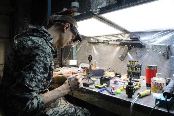 Дмитрий Рогозин рассказал, как одним выстрелом поразить тысячу солдат противника