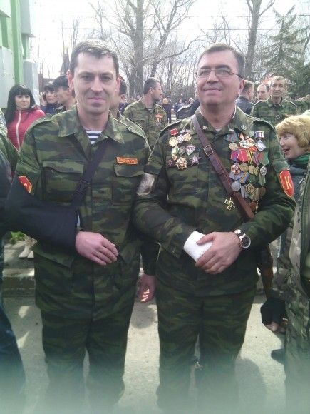 Александр Унгер, мастер-ополченец из ЛНР: горжусь возвращением Донбасса в нашу Великую державу Россию! Александр Унгер, мастер-ополченец из ЛНР: горжусь возвращением Донбасса в нашу Великую державу Россию!