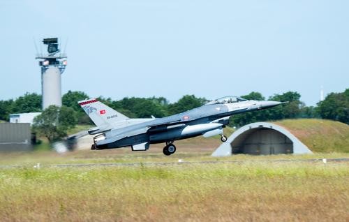 В понедельник в ФРГ стартуют крупнейшие в истории НАТО учения военно-воздушных сил В понедельник в ФРГ стартуют крупнейшие в истории НАТО учения военно-воздушных сил