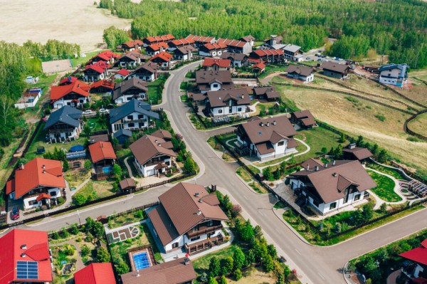 Самыми востребованными объектами на загородном рынке остаются земельные участки