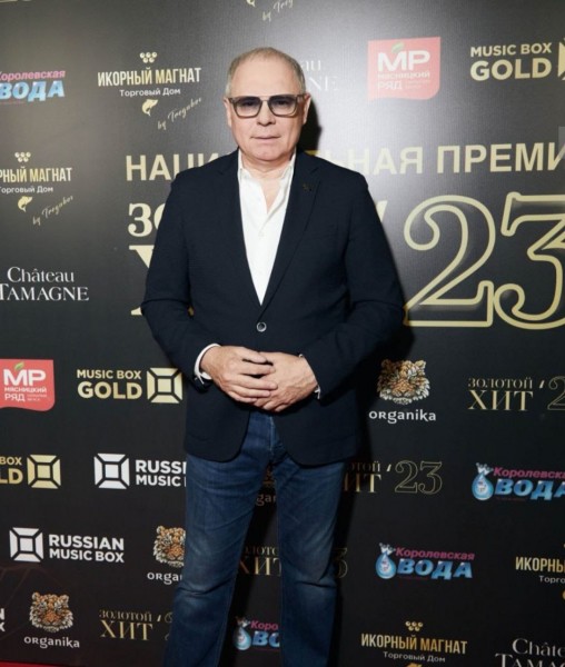 MUSIC BOX «озолотили» артистов MUSIC BOX «озолотили» артистов