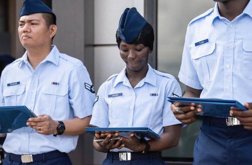 Пентагон: Вступи в Армию США и получи гражданство 